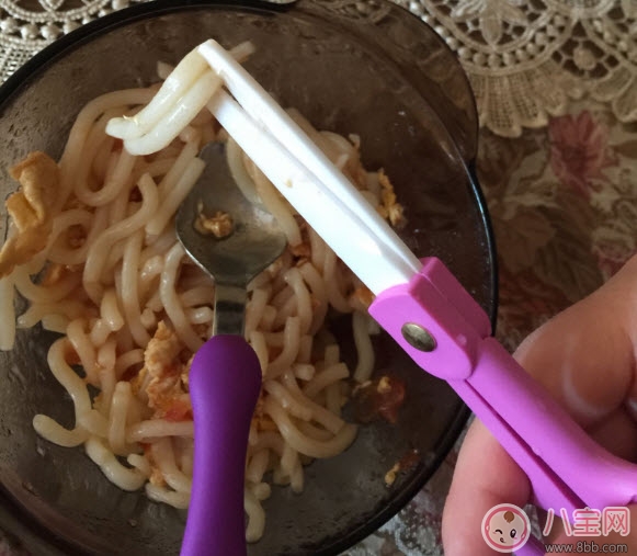 宝宝辅食剪刀有用吗 婴儿辅食剪刀测评(陶瓷辅食剪刀)