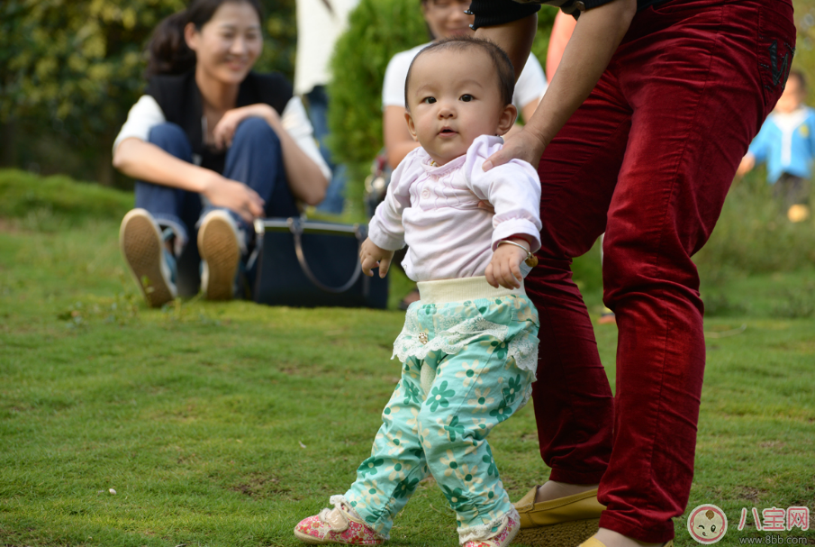 赵文卓luna宝宝学会走路 孩子走路怎么教