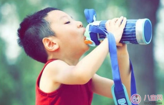 宝宝刚上幼儿园要买什么学习用品