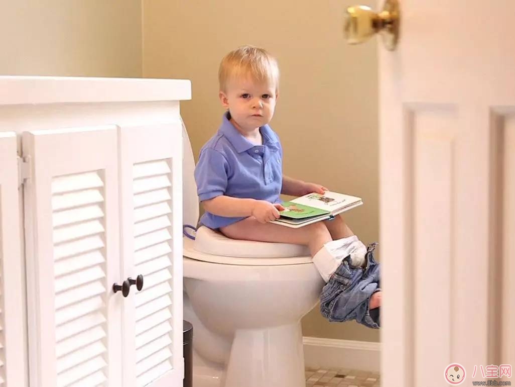 训练宝宝上厕所前要做什么准备 什么时候开始训练宝宝上厕所