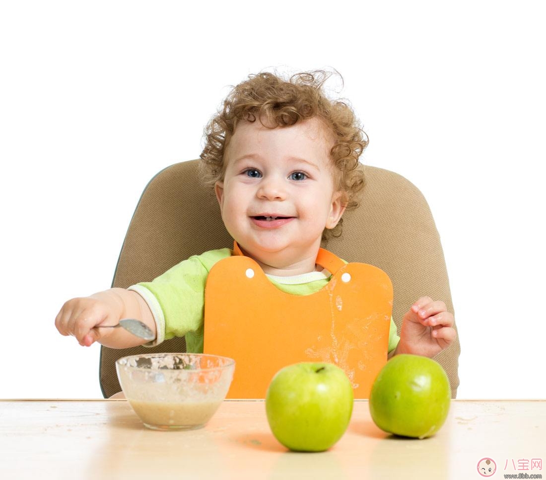 幼儿常见眼睛问题 哪些食物提升宝宝眼睛健康