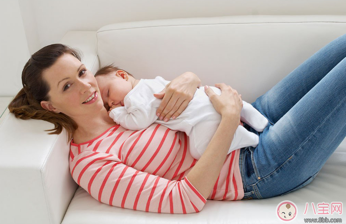 新生儿|新生儿护理的重点有哪些 刚出生宝宝护理重点知识大全