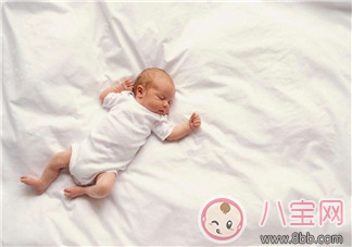 宝宝为什么会尿床 如何纠正婴幼儿尿床问题