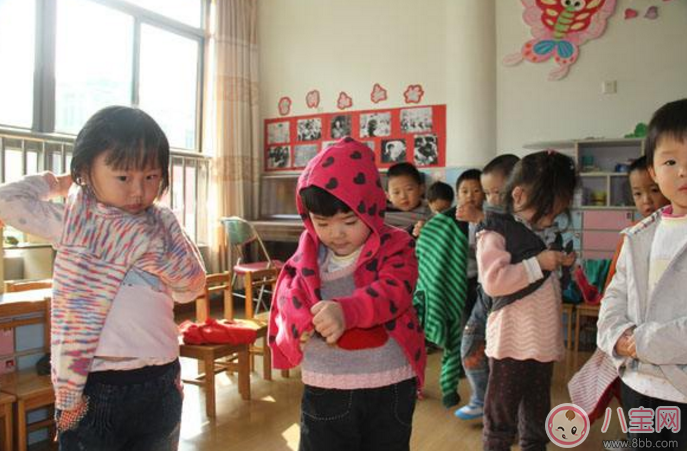 幼儿园|秋季幼儿园宝宝穿衣心得 上幼儿园的宝宝秋天怎么穿衣服好