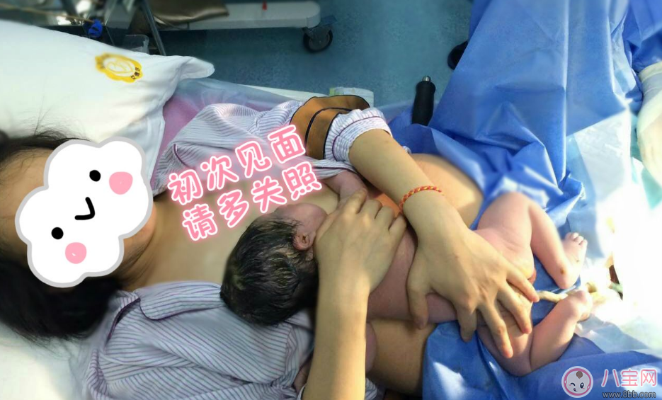 胡杏儿在产后哺乳按摩通乳疼痛堪比生产 正确的母乳喂养方式是什么