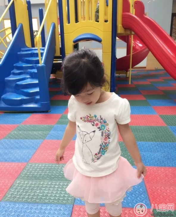 育儿|小泡芙幼时软萌照片有哪些 为什么小泡芙那么乖巧