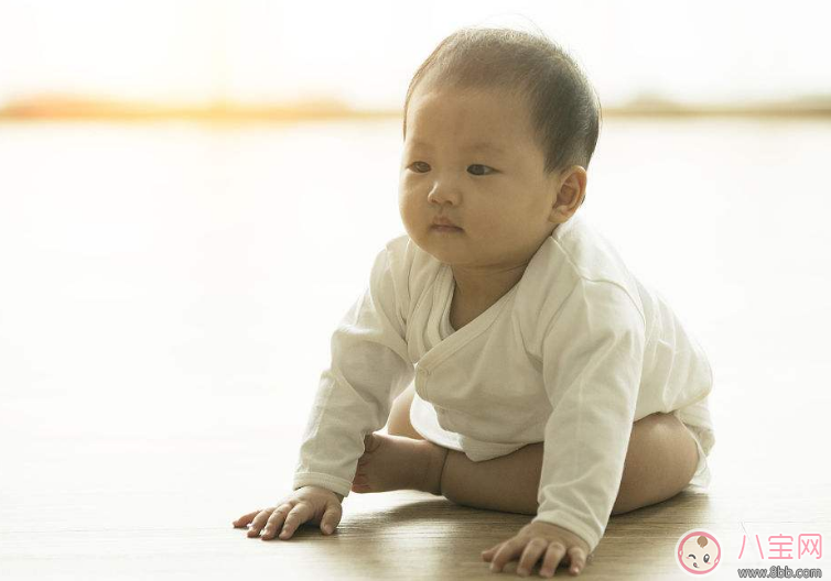 游戏|适合四个月以上宝宝的游戏 四个月宝宝练习坐下来玩什么游戏合适