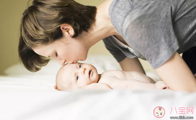 如何照顾新生婴儿 新生宝宝怎么带比较好