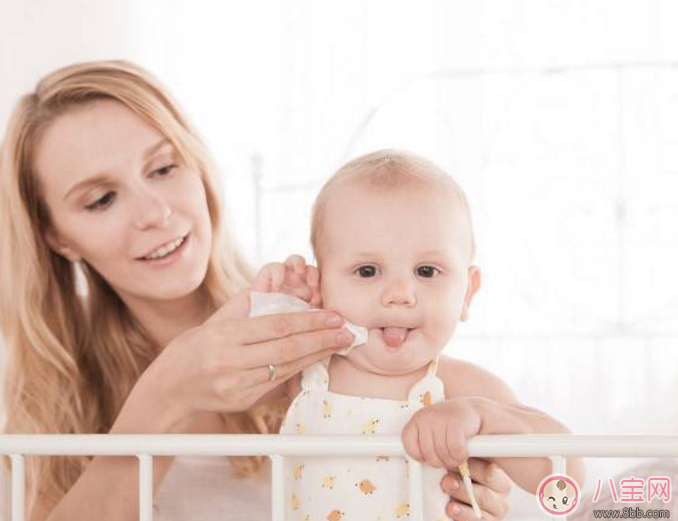 湿巾|给宝宝买婴幼儿湿巾有没有必要 有什么能代替婴幼儿湿巾的方法