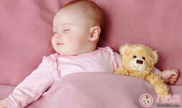 睡觉|宝宝在睡觉之前要做什么 怎么让宝宝睡觉有安全感