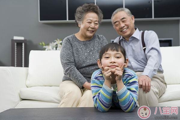 隔代教育的利与弊 隔代教育对孩子会有什么影响