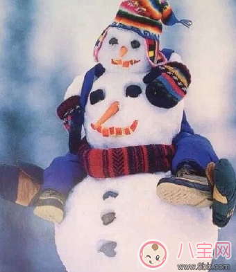 堆雪人打雪仗心情说说  2018堆雪人搞笑图片说说朋友圈