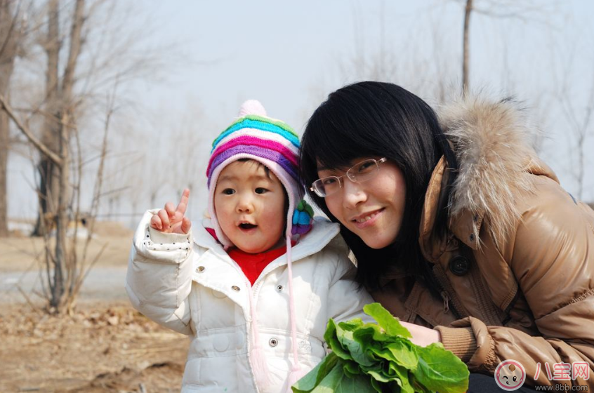 孩子鱼刺卡喉咙妙招喝可乐有用吗 孩子卡鱼刺怎么做最好