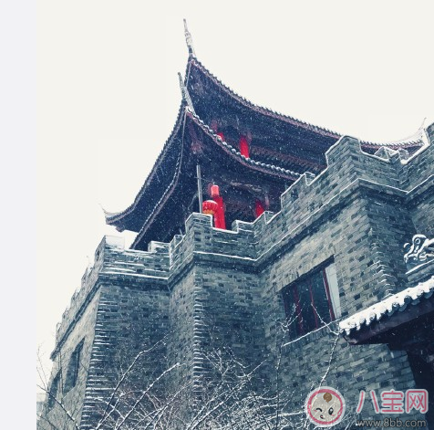 说说|形容第一场雪的心情句子2018 外面下雪了心情说说