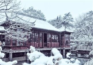 下雪了怎么发朋友圈比较好 关于下雪的唯美句子