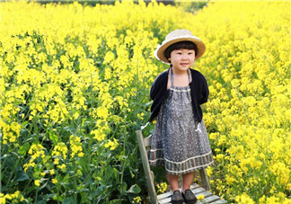 宝宝春装如何选购 适合孩子的春装怎么选