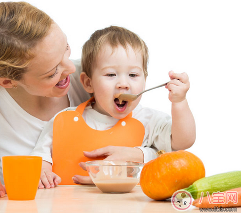 生病|孩子发烧吃什么食物好 适合发烧孩子吃的食谱