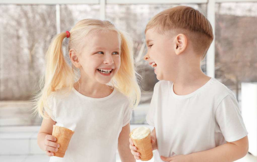 夏天幼儿能吃冰淇淋吗 2018夏季如何给宝宝消暑
