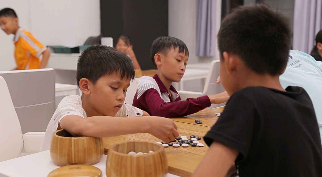 小孩学围棋有什么好处 围棋适合多大的孩子学