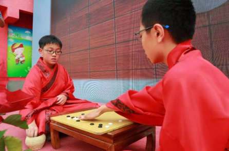 小孩学围棋有什么好处 围棋适合多大的孩子学