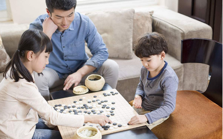 小孩学围棋有什么好处 围棋适合多大的孩子学