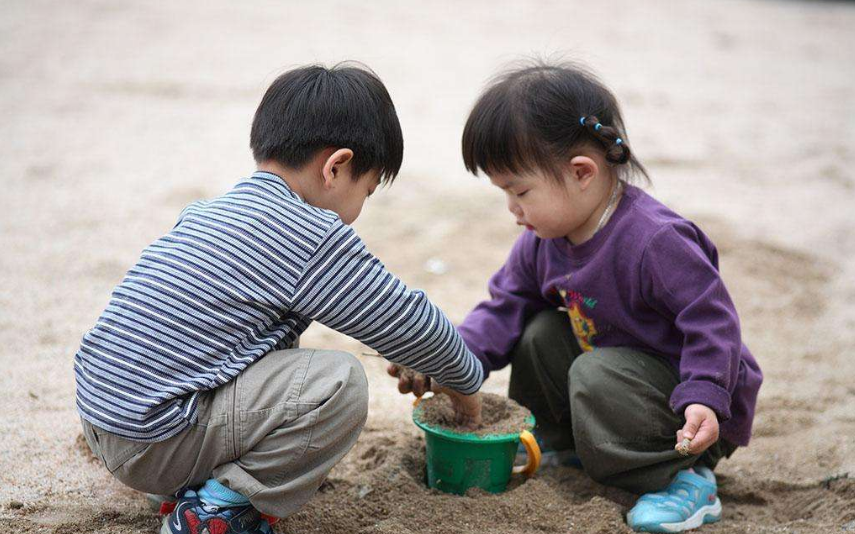 孩子有负面情绪的时候家长怎么做好 家长怎么安抚有负面情绪的孩子