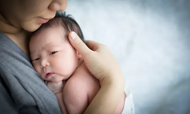 孩子有黄疸怎么处理 孩子生理性黄疸和病理性黄疸处理方法