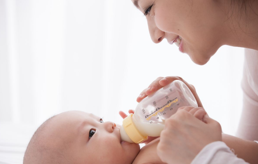 胸小母乳就少吗 哺乳妈妈胸小会不会没有母乳