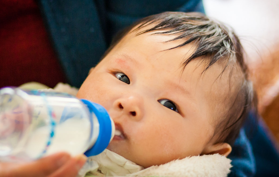 妈妈哺乳期如何增加奶量 哺乳妈妈怎么做胎儿吃得多