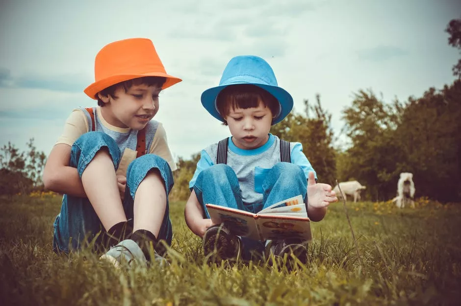 孩子上学后爱告状怎么办 怎么应对孩子的告状行为