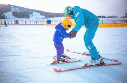 多大可以带孩子滑雪 滑雪对孩子有什么好处