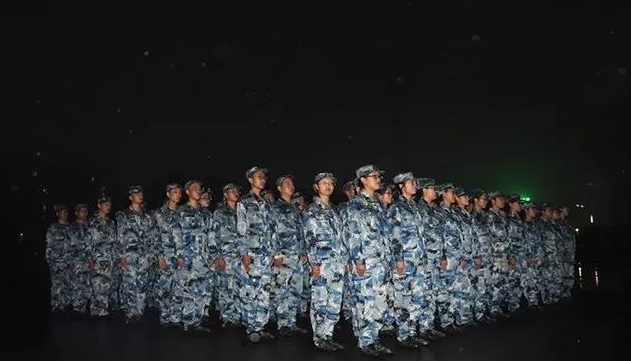 下雨天军训的心情说说 下雨图军训的朋友圈感言