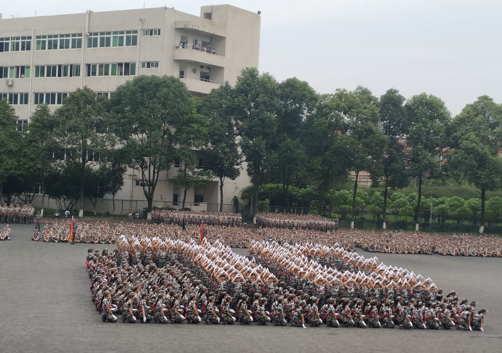 军训结束了朋友圈感慨 军训结束不舍的心情句子