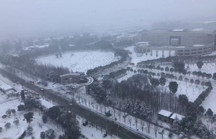 下雪天|适合下雪天发的朋友圈说说 下雪天的心情短语