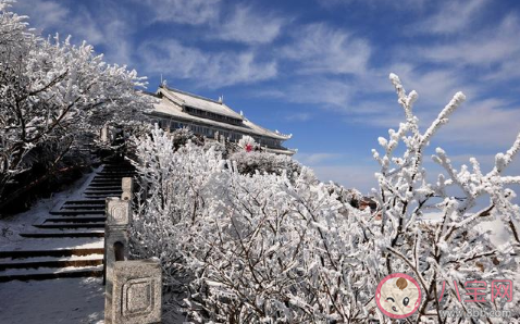 赞美峨眉山雪景的说说文案句子 峨眉山下雪景色的唯美图片说说