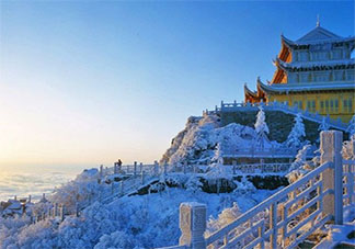 赞美峨眉山雪景的说说文案句子 峨眉山下雪景色的唯美图片说说