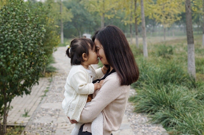 有女儿真好的文字图片 有女儿真好的说说朋友圈