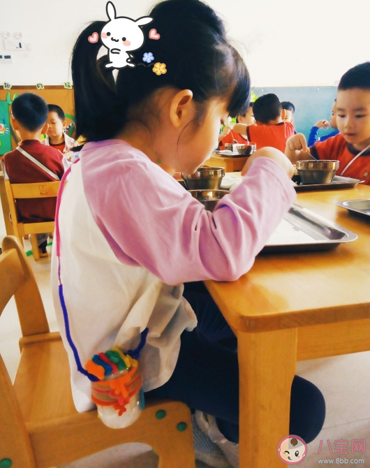 和孩子一起过感恩节的说说朋友圈 幼儿园布置感恩节作业感慨