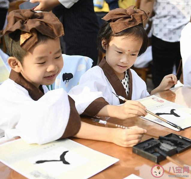 中小学|中小学有必要开展繁体字教学吗 教育部回应中小学繁体字识读提案