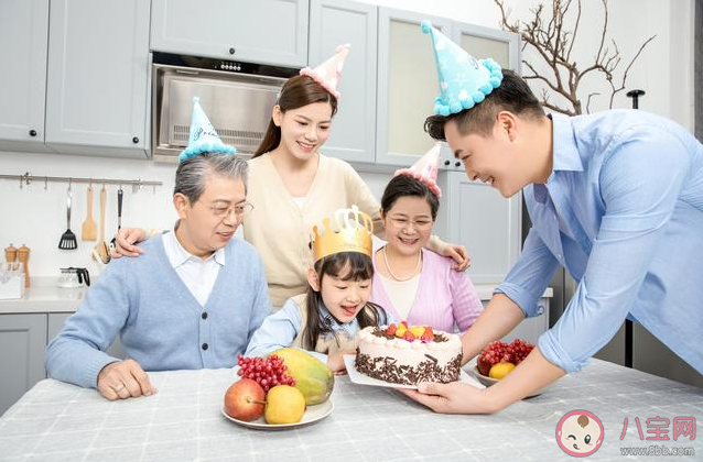 小孩|小孩过生日家长要不要给孩子庆祝 给小孩过生日有意义吗