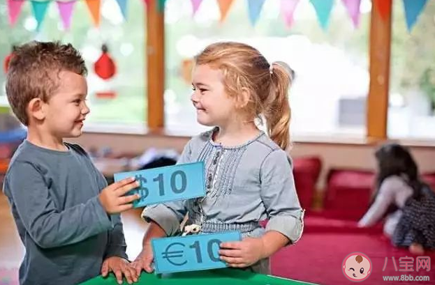 幼师|幼师让孩子自己打自己嘴巴怎么回事 幼师让孩子听话的正确方法是什么