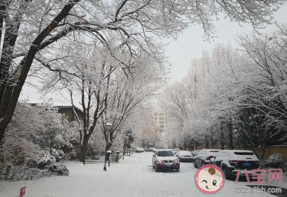 雪崩时|雪崩时没有一片雪花是无辜的类似的话 相同的句子有哪些