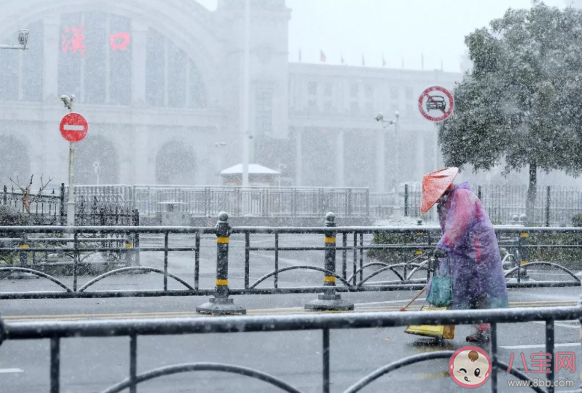 雨雪天气容易传播新冠肺炎吗 雨雪天气会对新冠肺炎要怎么做防护