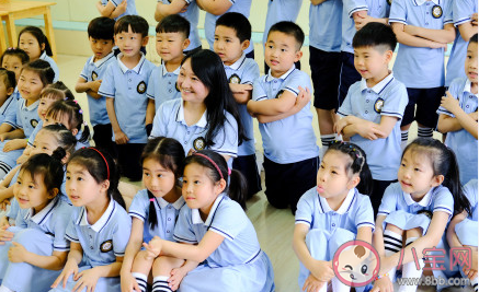 晒孩子幼儿园毕业照的朋友圈配文 发孩子幼儿园毕业照片的朋友圈说说