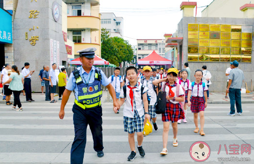 关于孩子开学了家长发朋友圈说说 适合孩子开学家长表达心情文案