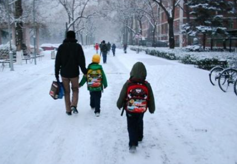 下雪天上学是一种什么体验 下雪天上学注意事项有哪些