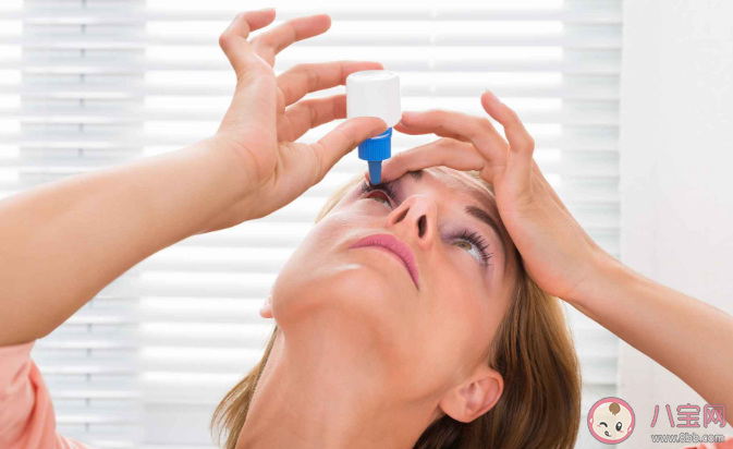 眼药水|眼药水可以直接滴在眼球上吗 滴眼药水的正确做法是什么