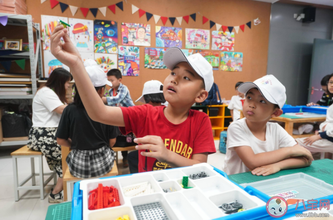 放暑假|超8成受访家长为孩子放暑假困扰 暑假托管能解决家长困扰吗