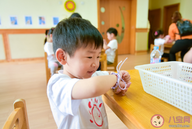 孩子不适应幼儿园的表现有哪些 孩子抵触去幼儿园9个小建议