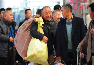 老漂族在城市面临哪些困境 如何解决老漂族问题